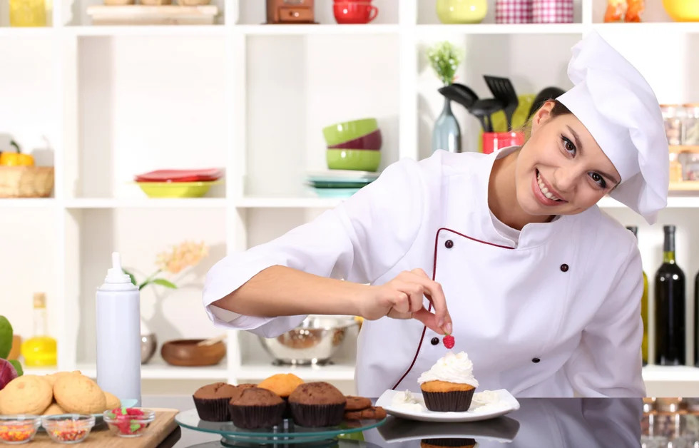Bakery and Pastry Chef (Specialized in Sandwich Making & Sauce Preparation)
