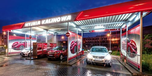 Workshop Assistant Car Washing
