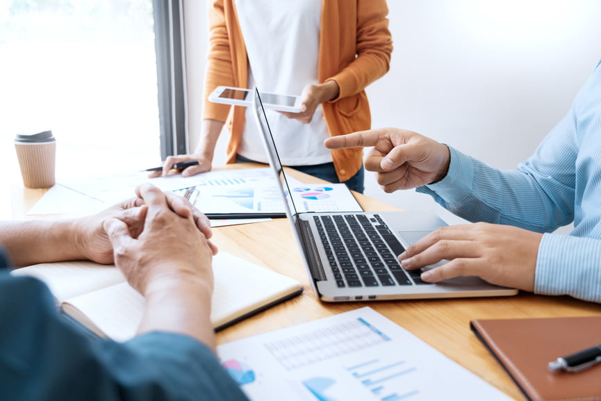 Salary range: 3,500AED to 5,500AED plus commissions